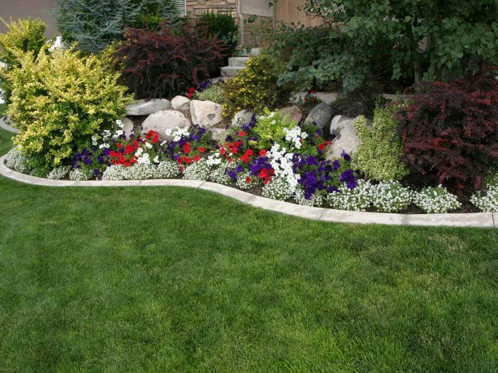 landscaping-maintenance-2 Landscape Maintenance in Las Vegas | Sun Valley Landscaping