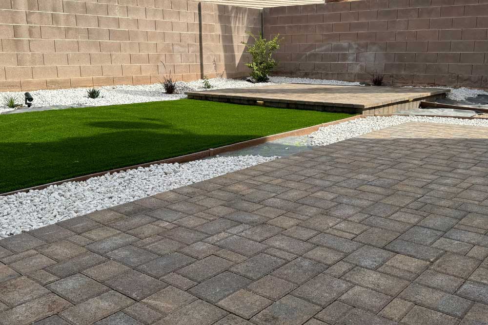 Henderson-Homeowners-Can-Protect-Their-Landscaping-from-Late-Summer-Heat